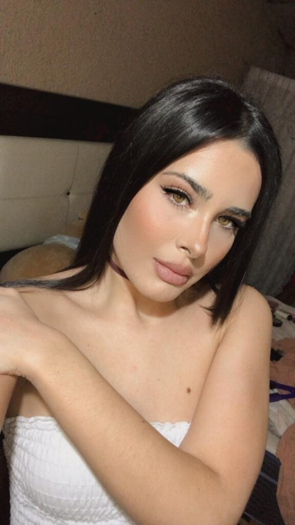 Adriana Olivares OnlyFans - @adrianaolivares