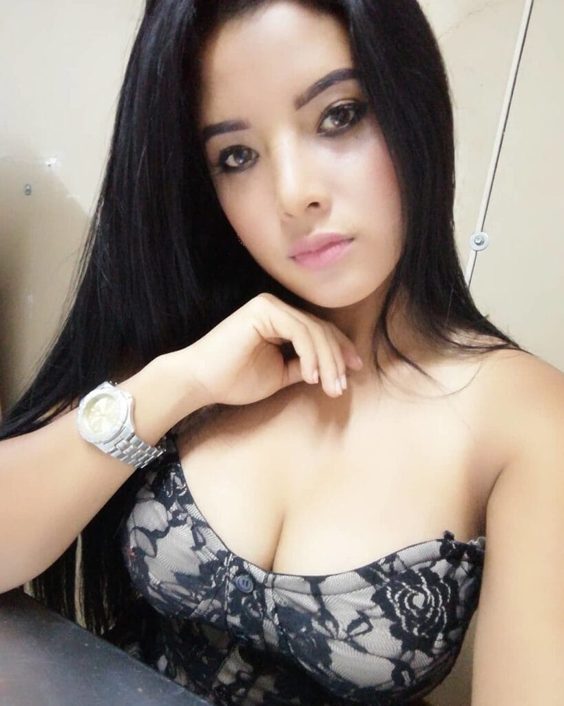 Alejandra Quiroz OnlyFans - @alejandraquiroz