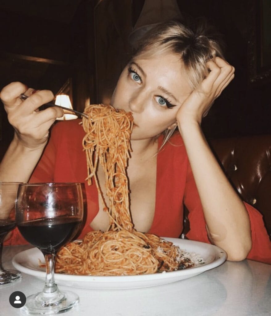 Caroline Vreeland OnlyFans - @carolinevreeland