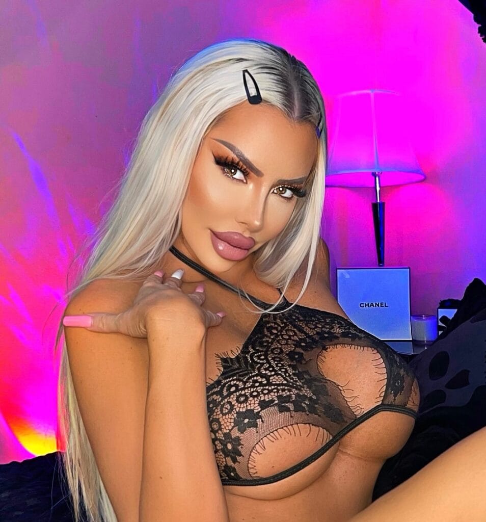 Courtney Taylor OnlyFans - @courtneytaylor