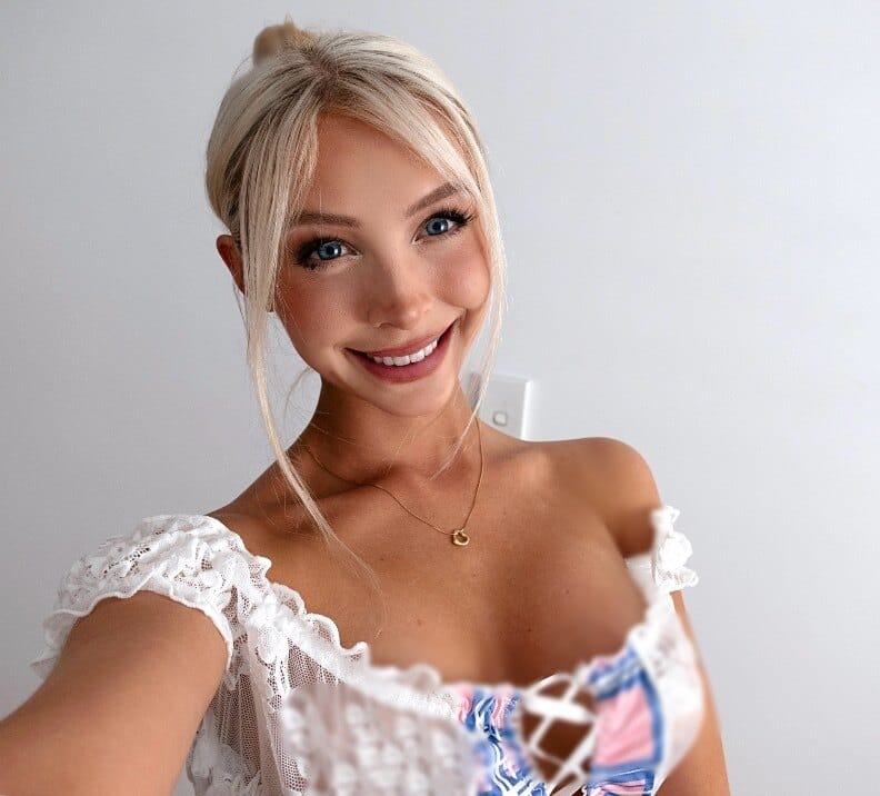Em OnlyFans - @emxllouise