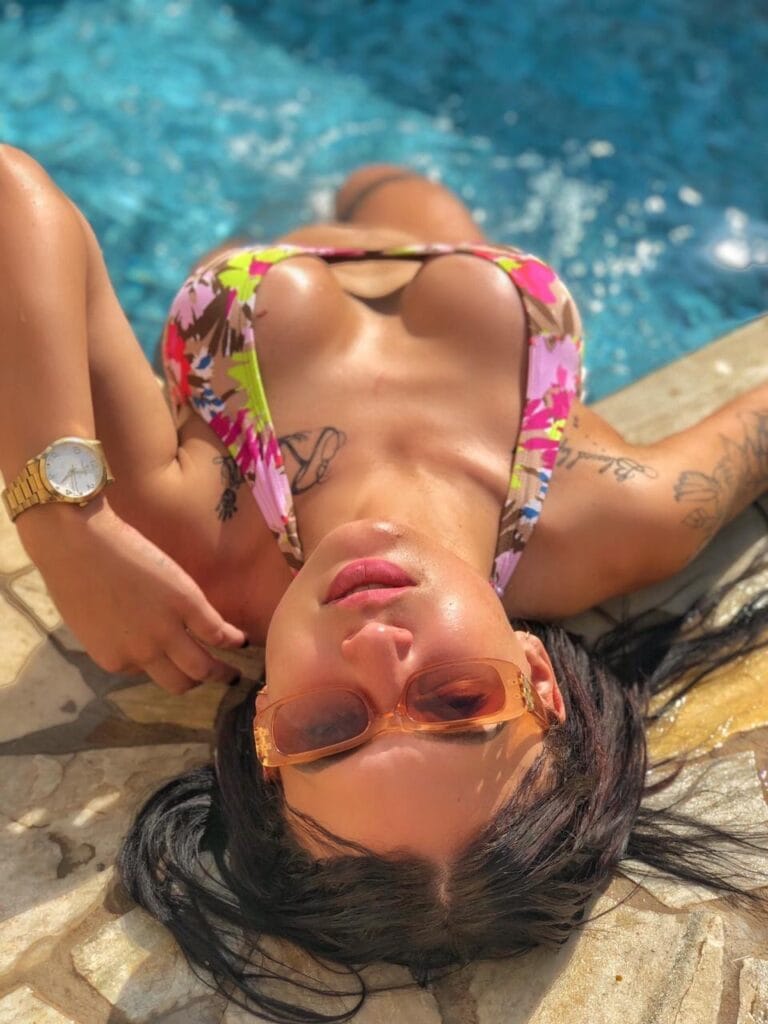 Jheny Andrade OnlyFans - @jhennyandrade