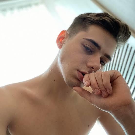 Joey Mills OnlyFans - @joey_mills