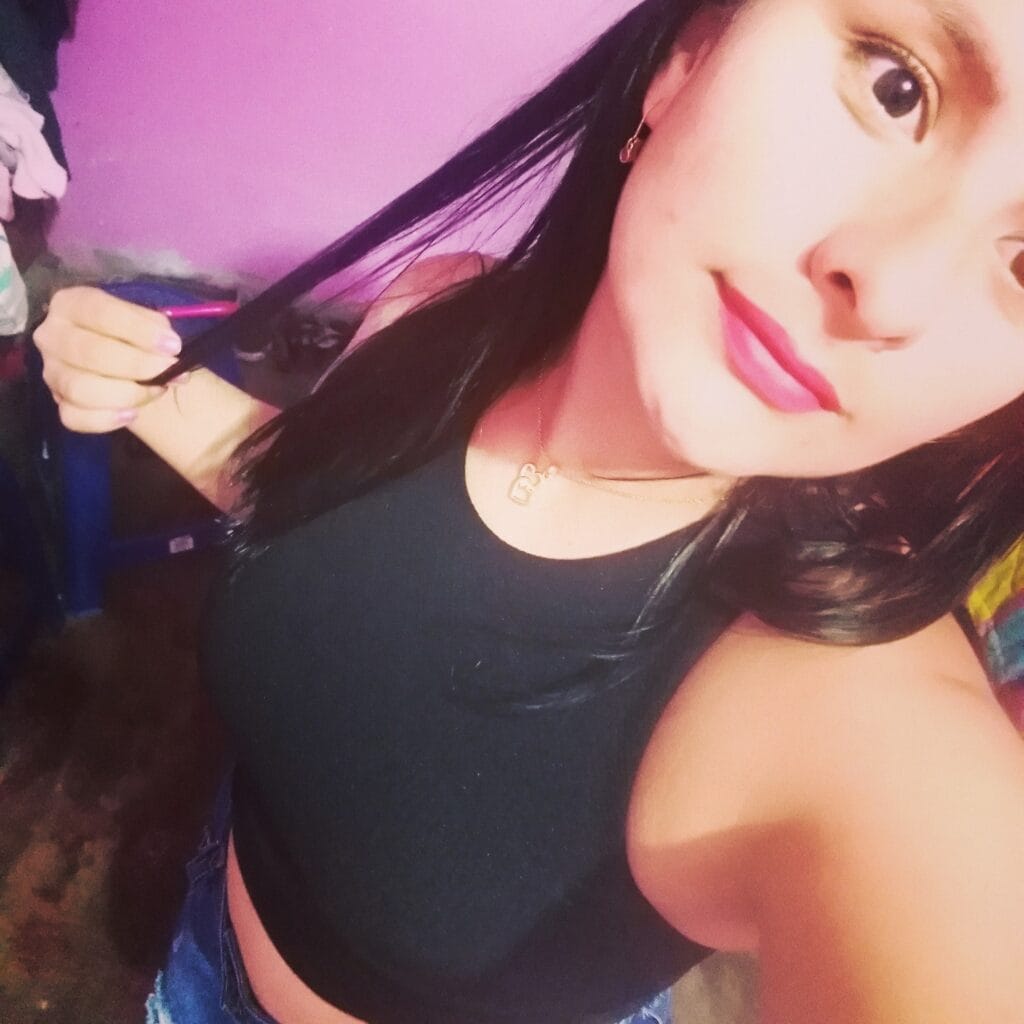 Lesly Marín OnlyFans - @leslymarin