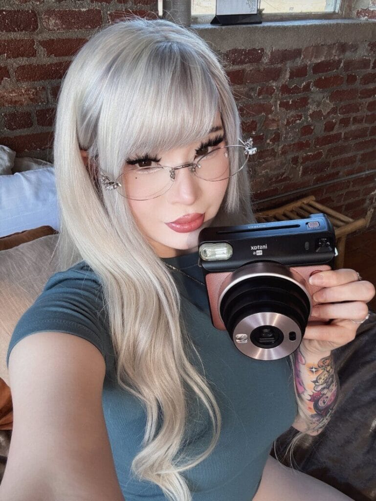 Lyn ￼ OnlyFans - @lynienicole