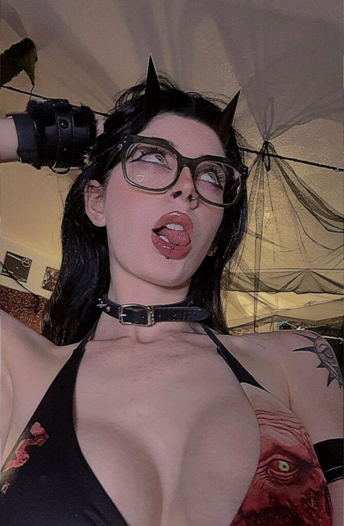 Ray OnlyFans - @succubusrayray