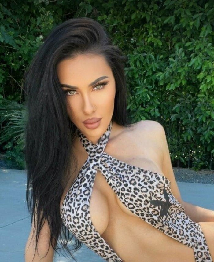 Taylor Jevaux OnlyFans - @taylorjevaux