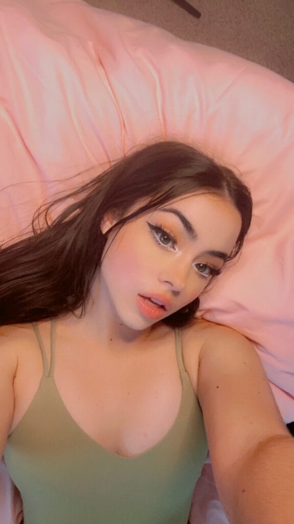 zoey! OnlyFans - @zoeyiso